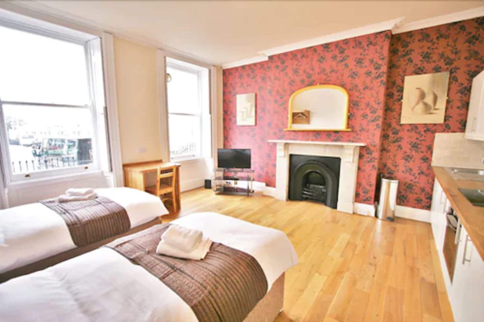 Studio, Non Smoking | Desk, iron/ironing board, free WiFi, bed sheets