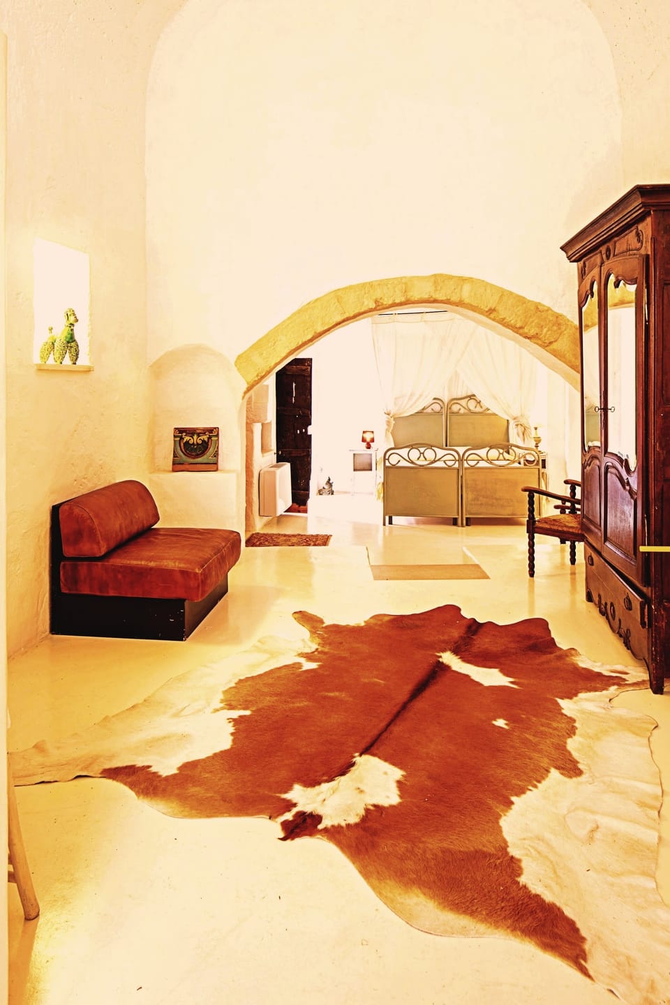 Honeymoon Double Room, 1 Queen Bed, Courtyard View | Individually decorated, individually furnished, laptop workspace