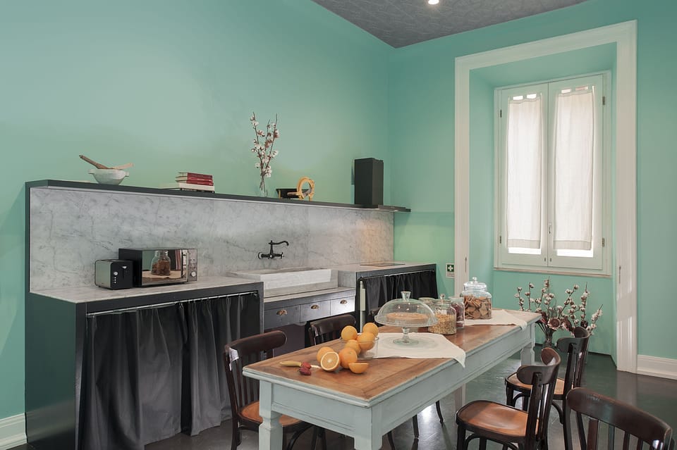Standard Triple Room | Shared kitchen | Fridge, microwave, stovetop, coffee/tea maker