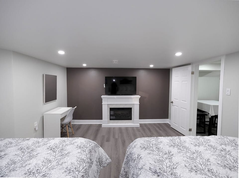 Deluxe Room | Premium bedding, memory foam beds, individually decorated