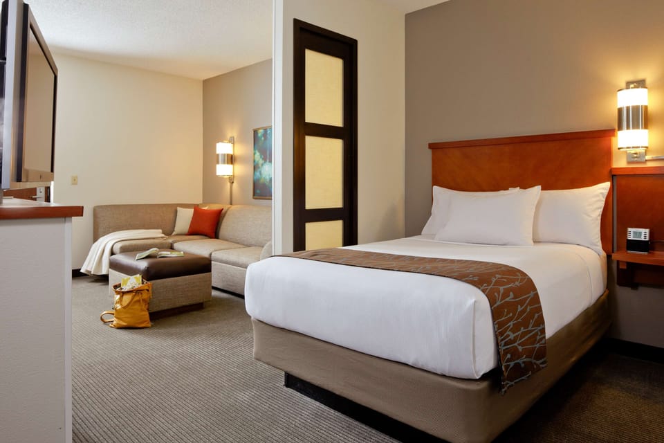 1 bedroom, premium bedding, desk, blackout drapes