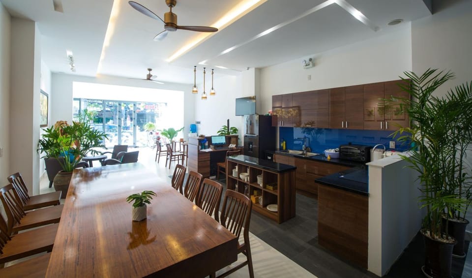 Fridge, electric kettle