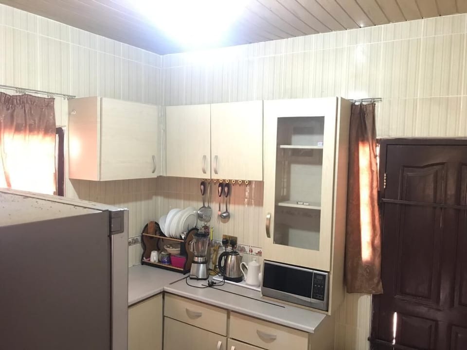 Comfort Apartment, Courtyard View | Private kitchen | Full-size fridge, microwave, oven, stovetop