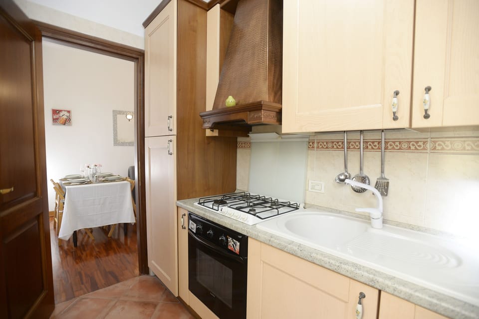 Apartment, 1 Bedroom | Private kitchen | Fridge, microwave, oven, stovetop