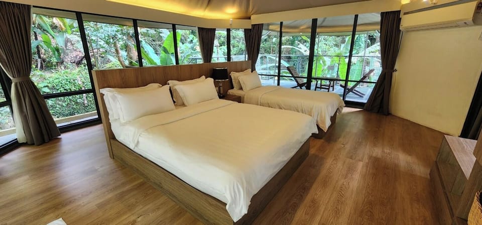 Tented Villa (3 pax) | Minibar, in-room safe, desk, laptop workspace