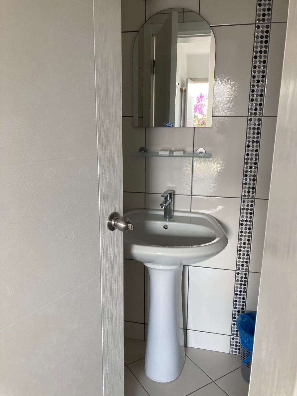 Family Room | Bathroom | Shower, hair dryer