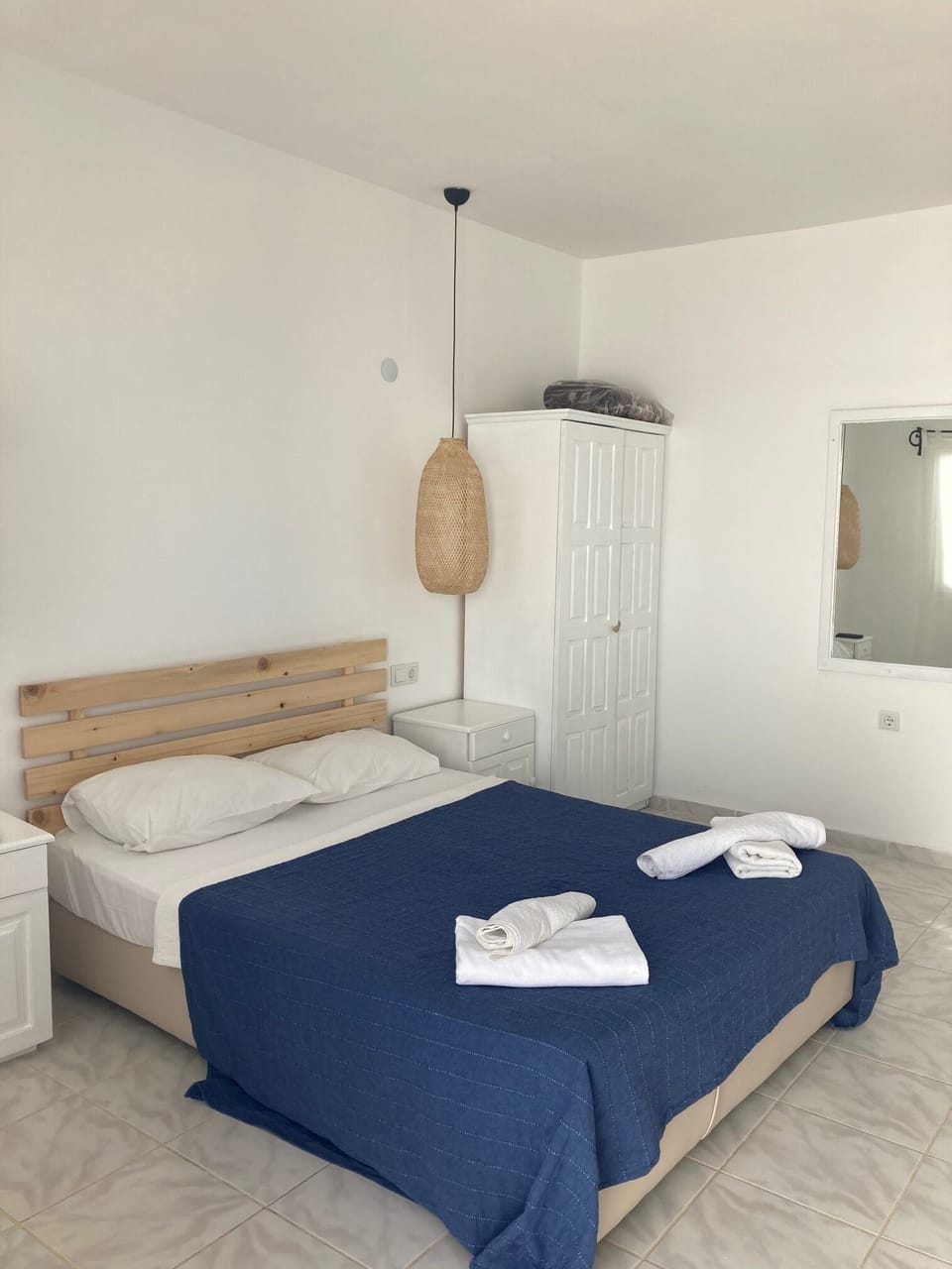 Standard Twin Room | Soundproofing