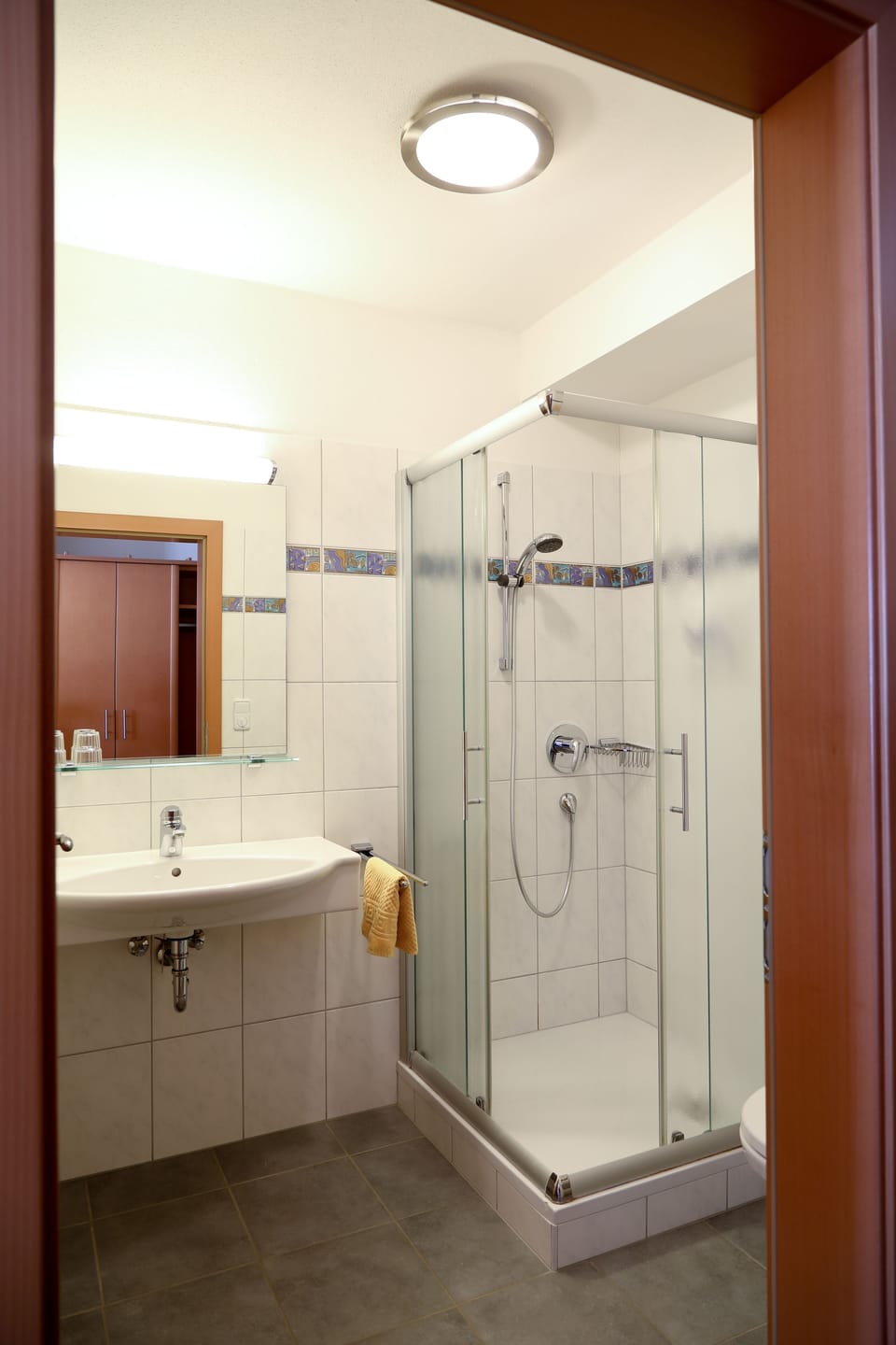 Shower, free toiletries, hair dryer, bathrobes