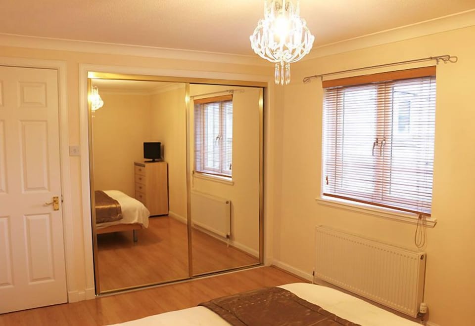 Select Comfort beds, iron/ironing board, free WiFi, bed sheets