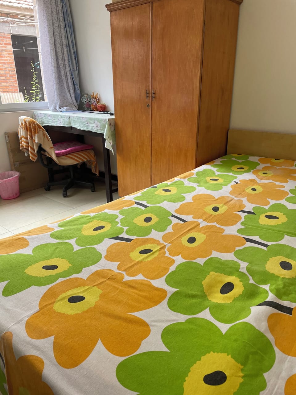 Blackout drapes, WiFi (surcharge), bed sheets