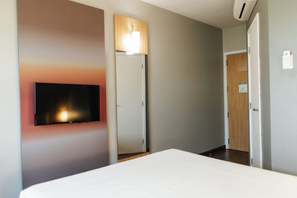 Superior Room, Multiple Beds | Hypo-allergenic bedding, minibar, blackout drapes, soundproofing