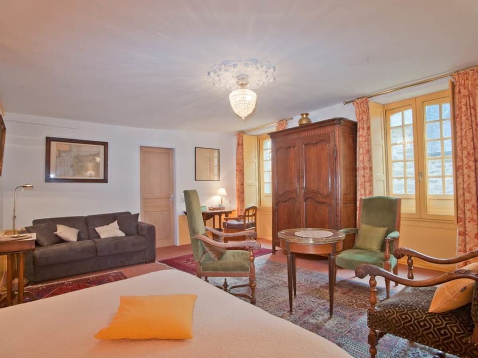 Family Suite, 1 Double Bed with Sofa bed, Non Smoking (Messidor) | Premium bedding, iron/ironing board, free WiFi, bed sheets