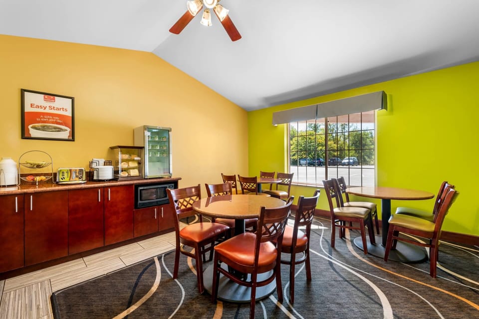 Free continental breakfast