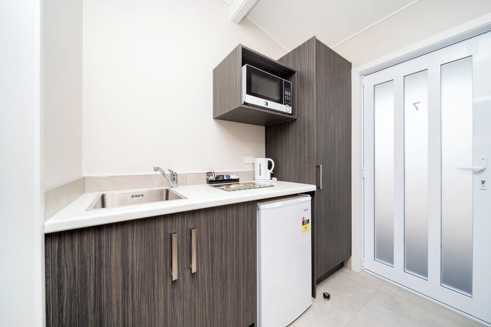 Superior Studio Unit Triple  | Private kitchen | Fridge, microwave, electric kettle, toaster