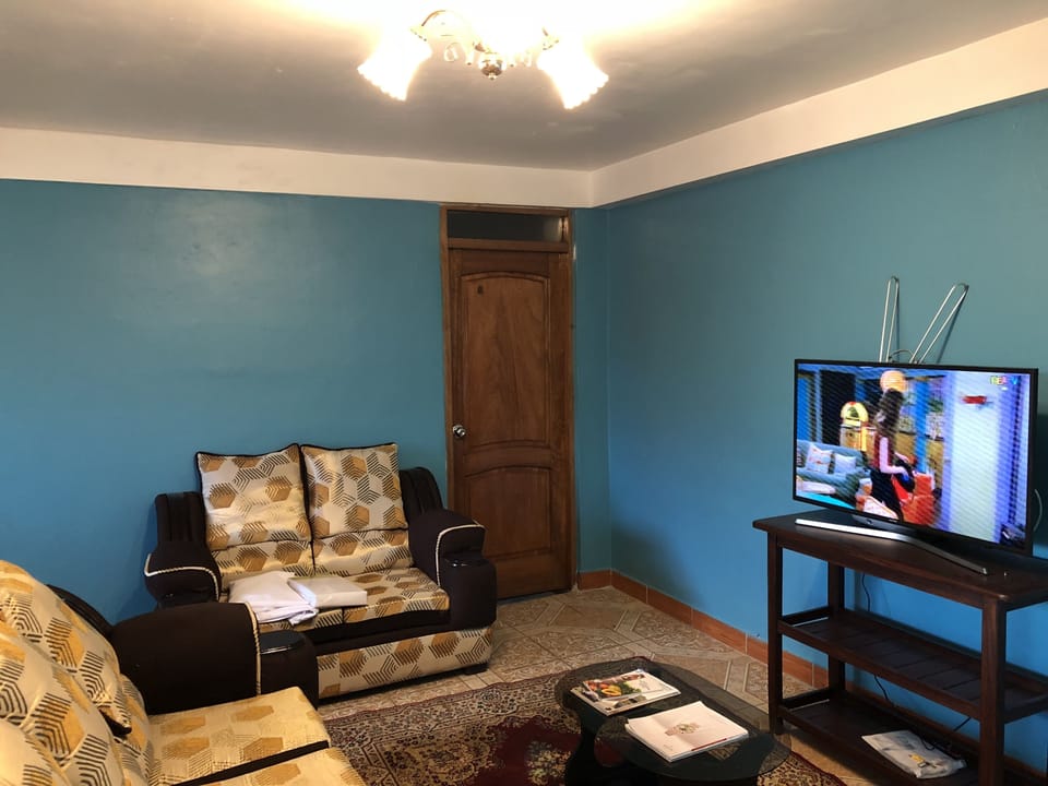 City Apartment, 3 Bedrooms, City View | Living room | Smart TV, Netflix