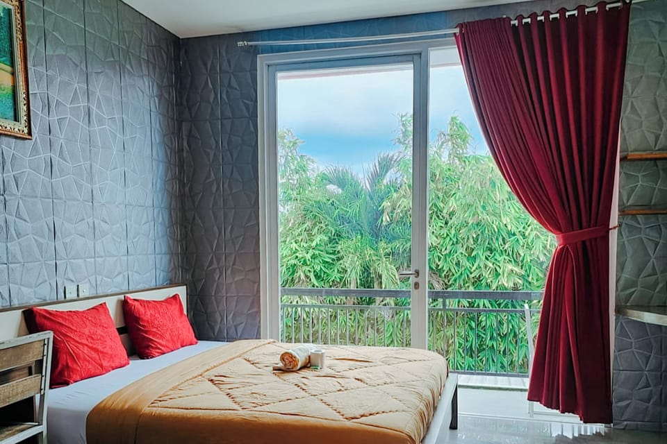 Deluxe Double Room, Private Bathroom | Free WiFi, bed sheets