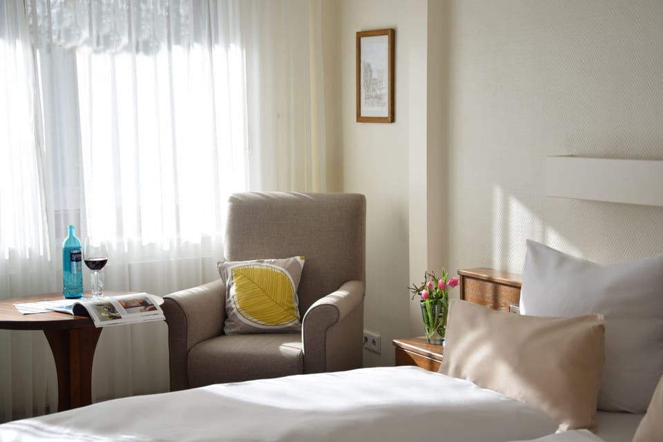 Double Room, Balcony | In-room safe, desk, blackout drapes, free WiFi