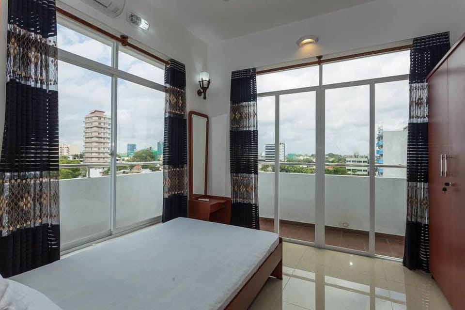 Apartment, 3 Bedrooms, Non Smoking | 3 bedrooms, blackout drapes, iron/ironing board, rollaway beds