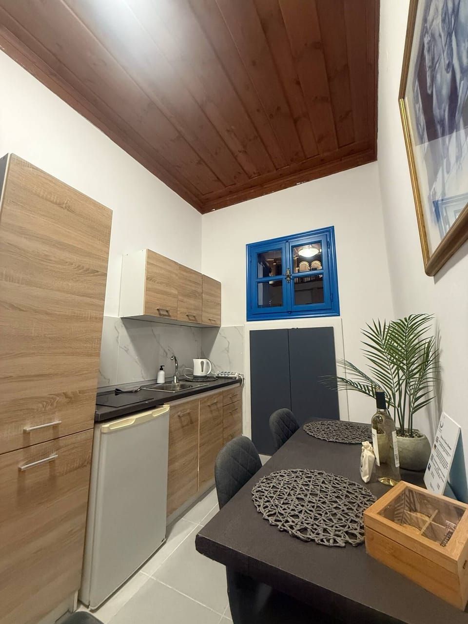 Exclusive Apartment, Sea View | 1 bedroom, in-room safe, iron/ironing board, free WiFi