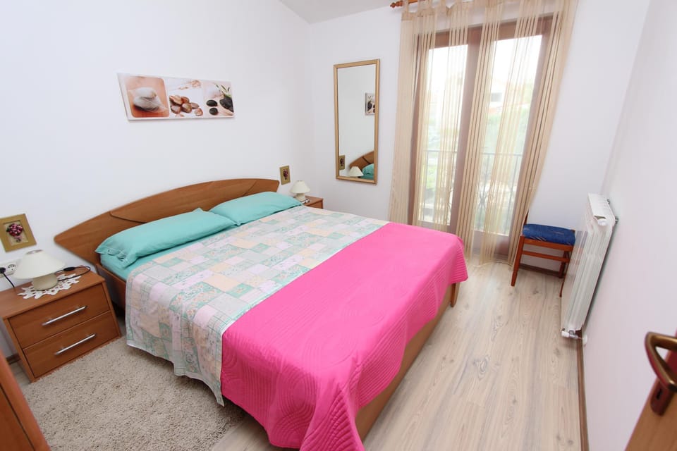 Apartment, 1 Bedroom | Free WiFi, bed sheets