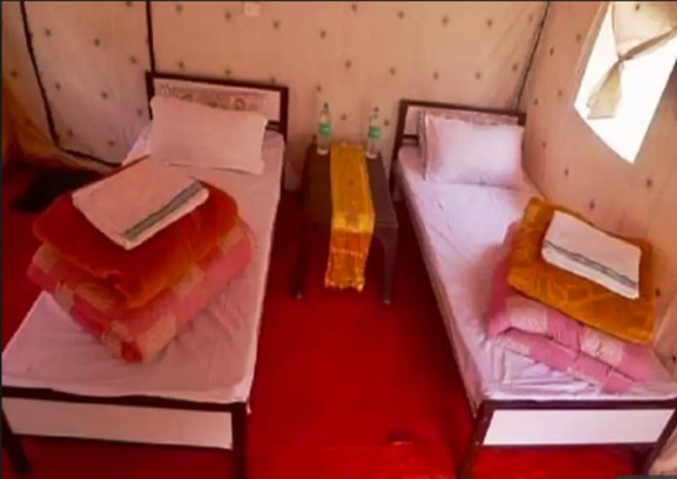 Standard Tent, 1 Double Bed, Garden View | Desk, rollaway beds