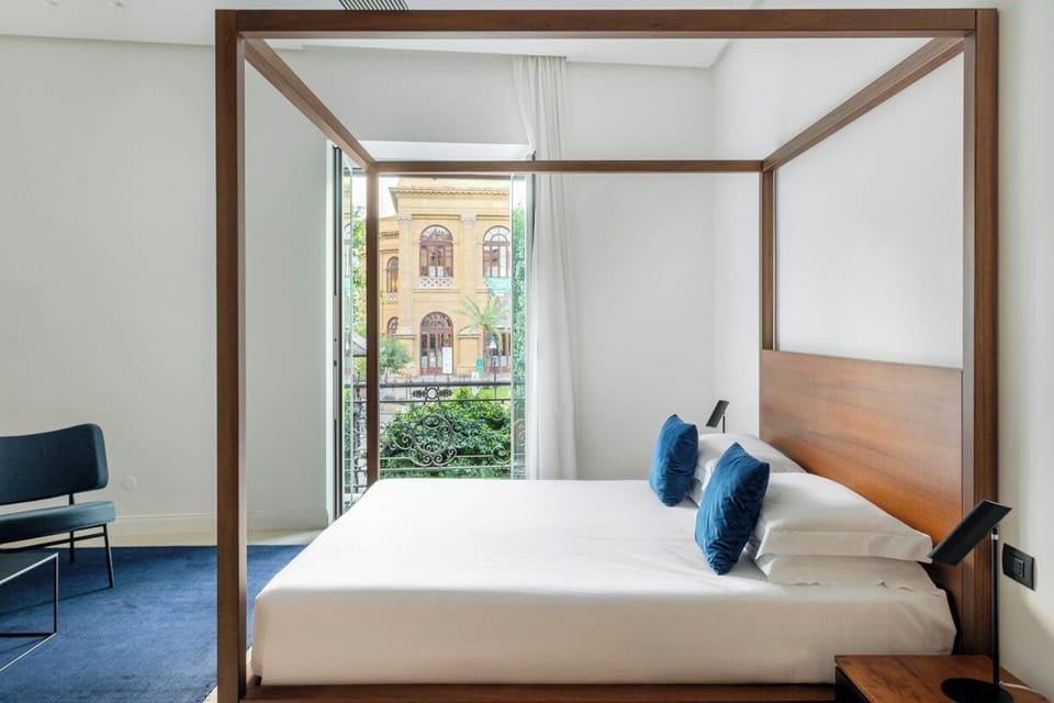 Romantic Loft | Egyptian cotton sheets, premium bedding, down comforters, pillowtop beds