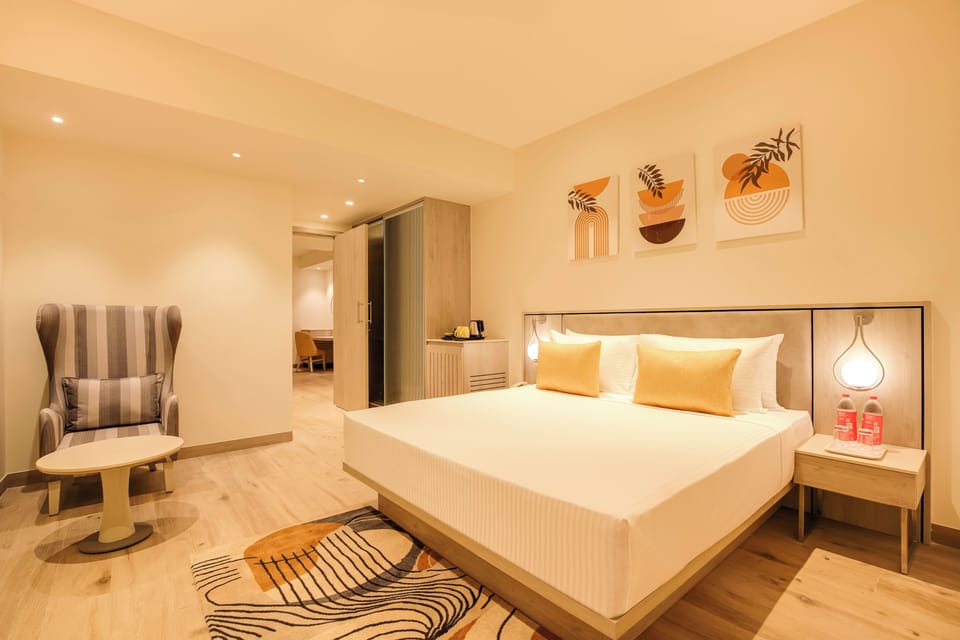 Executive Suite | In-room safe, desk, blackout drapes, soundproofing