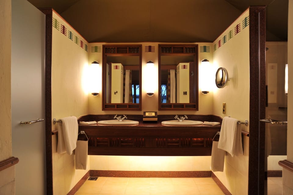 Deluxe Tent, 1 King Bed, Mountain View | Bathroom | Shower, designer toiletries, hair dryer (on request), bathrobes