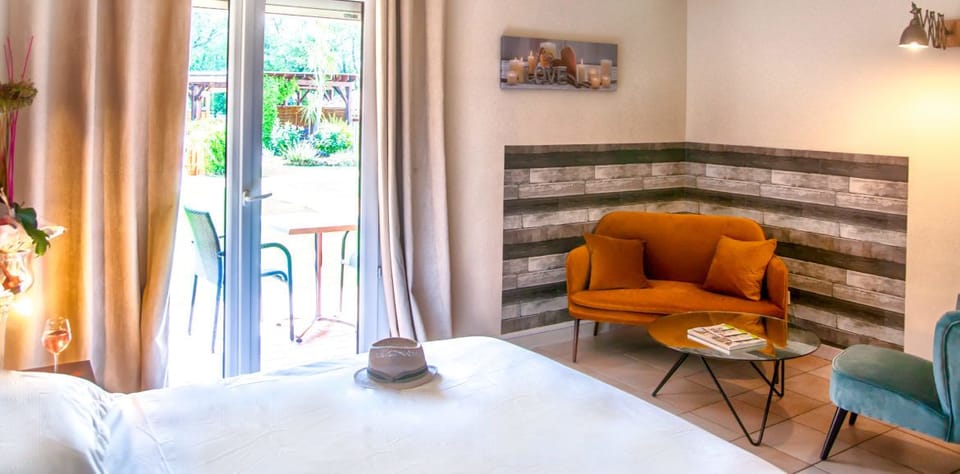 Superior Double Room | Desk, blackout drapes, iron/ironing board, bed sheets