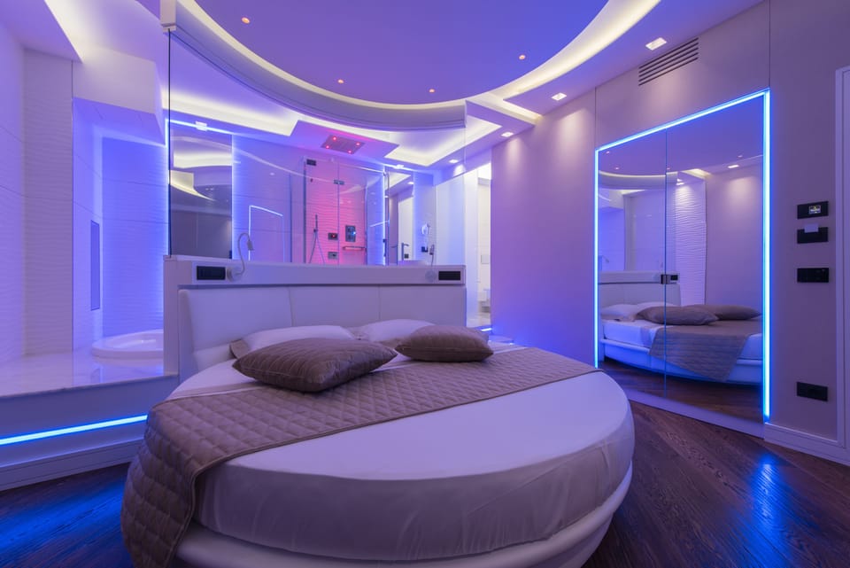 Exclusive Studio Suite, Jetted Tub | Frette Italian sheets, premium bedding, down comforters
