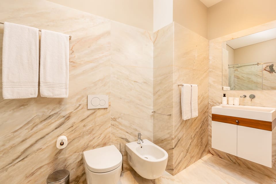 Bathroom amenities