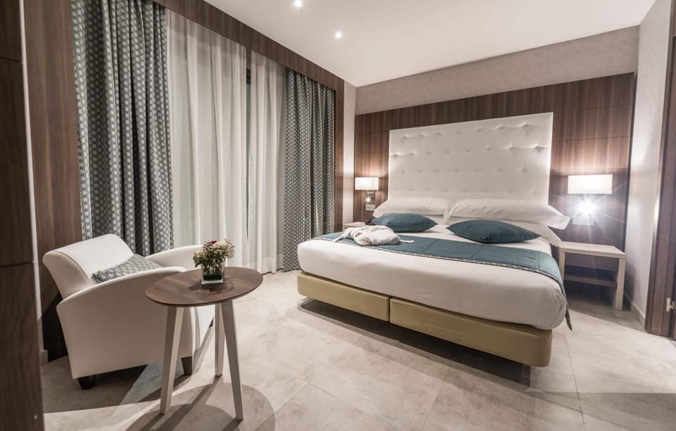 Minibar, in-room safe, blackout drapes, soundproofing