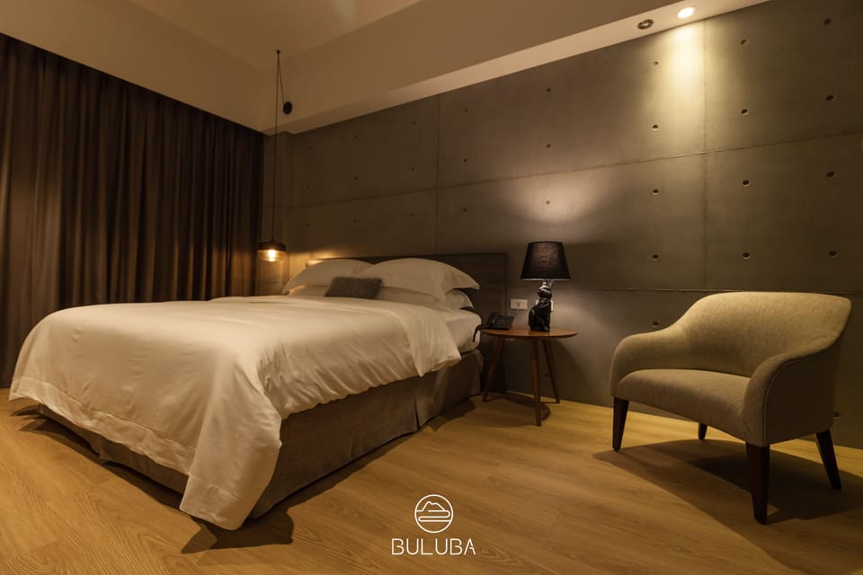 Comfort Double Room, 1 Queen Bed, Accessible, Garden View | 1 bedroom, free minibar, in-room safe, blackout drapes