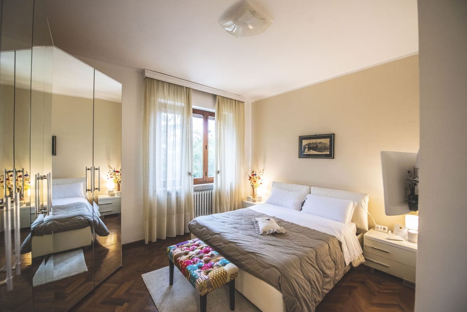 Deluxe Double Room, Non Smoking, Garden View | Memory foam beds, free WiFi, bed sheets