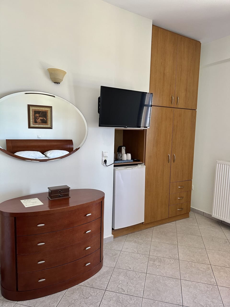 Double or Twin Room | Minibar, in-room safe, individually decorated, individually furnished