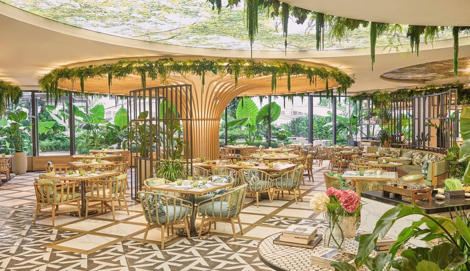 5 restaurants; breakfast, lunch, dinner, and brunch served