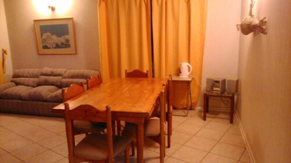Family Room | In-room dining