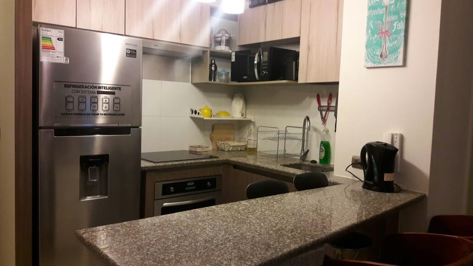 Family Room | Private kitchen | Fridge, oven, stovetop, cookware/dishes/utensils