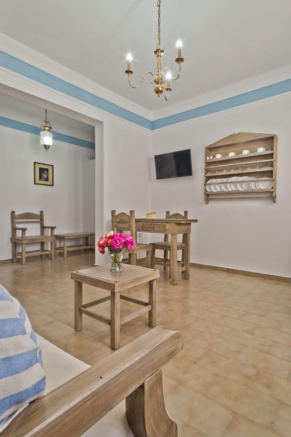 Family Apartment, 1 Bedroom | Living room | 28-inch flat-screen TV with cable channels, TV