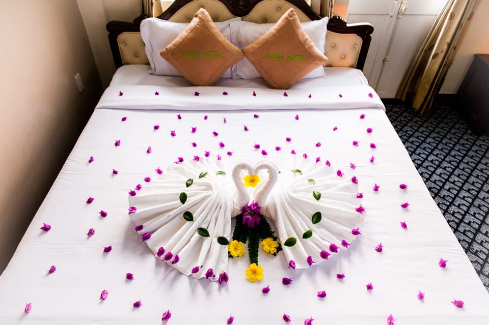 Double Room | Hypo-allergenic bedding, memory foam beds, minibar