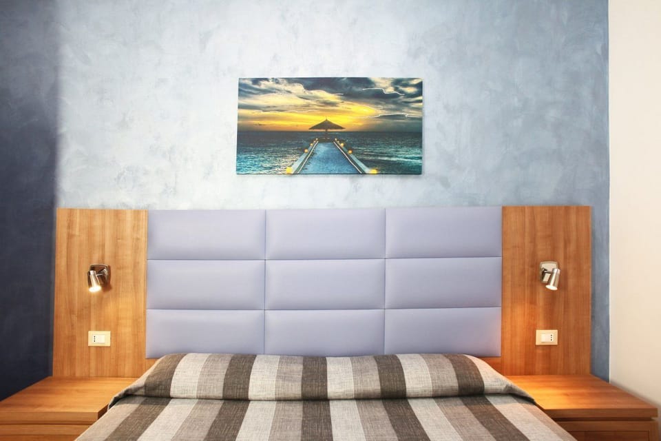 Standard Double Room | In-room safe, desk, cribs/infant beds, free WiFi