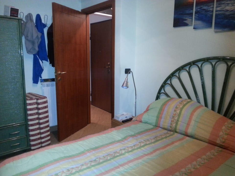 2 bedrooms, soundproofing, iron/ironing board, WiFi