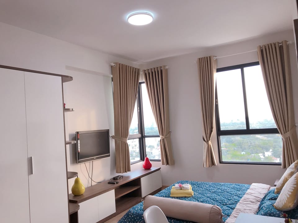 In-room safe, desk, blackout drapes, soundproofing