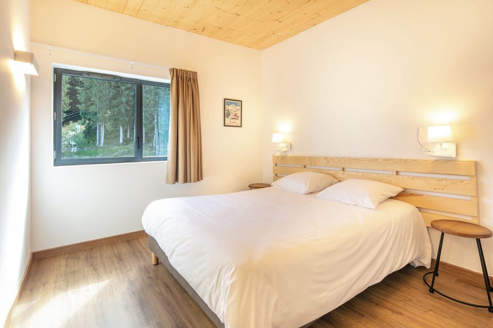 Apartment 4 Rooms 8 People 1 baby 2 shower room | Individually furnished, soundproofing, bed sheets