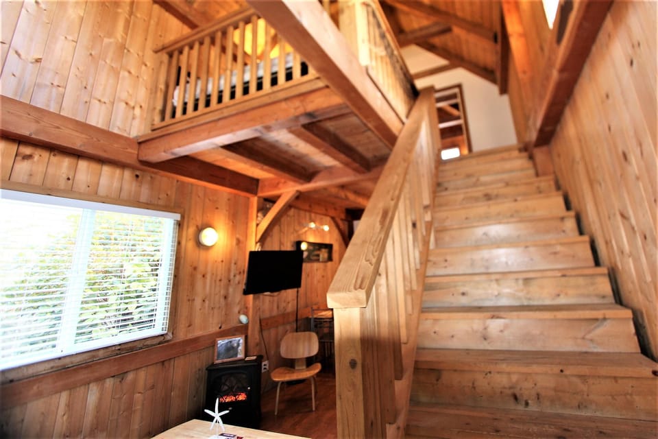 Cottage (Waterfront Post and Beam Cottage!) | Living room | Flat-screen TV