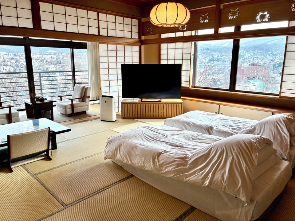 Japanese-style room in the Main Building “Ginrei” | Free minibar, in-room safe, free WiFi, bed sheets