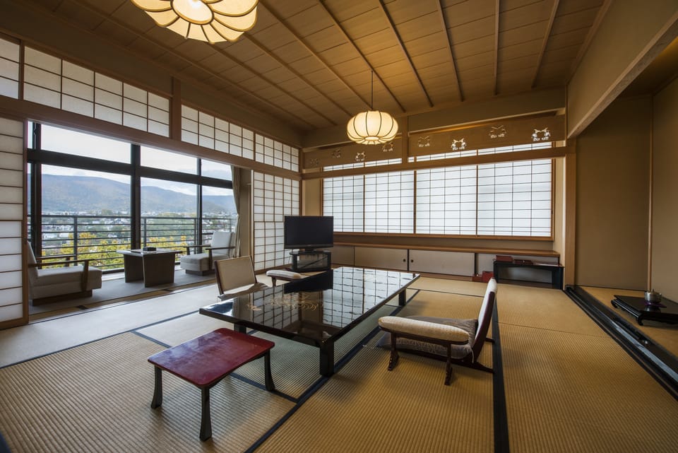 Japanese-style room in the Main Building “Ginrei” | Free minibar, in-room safe, free WiFi, bed sheets