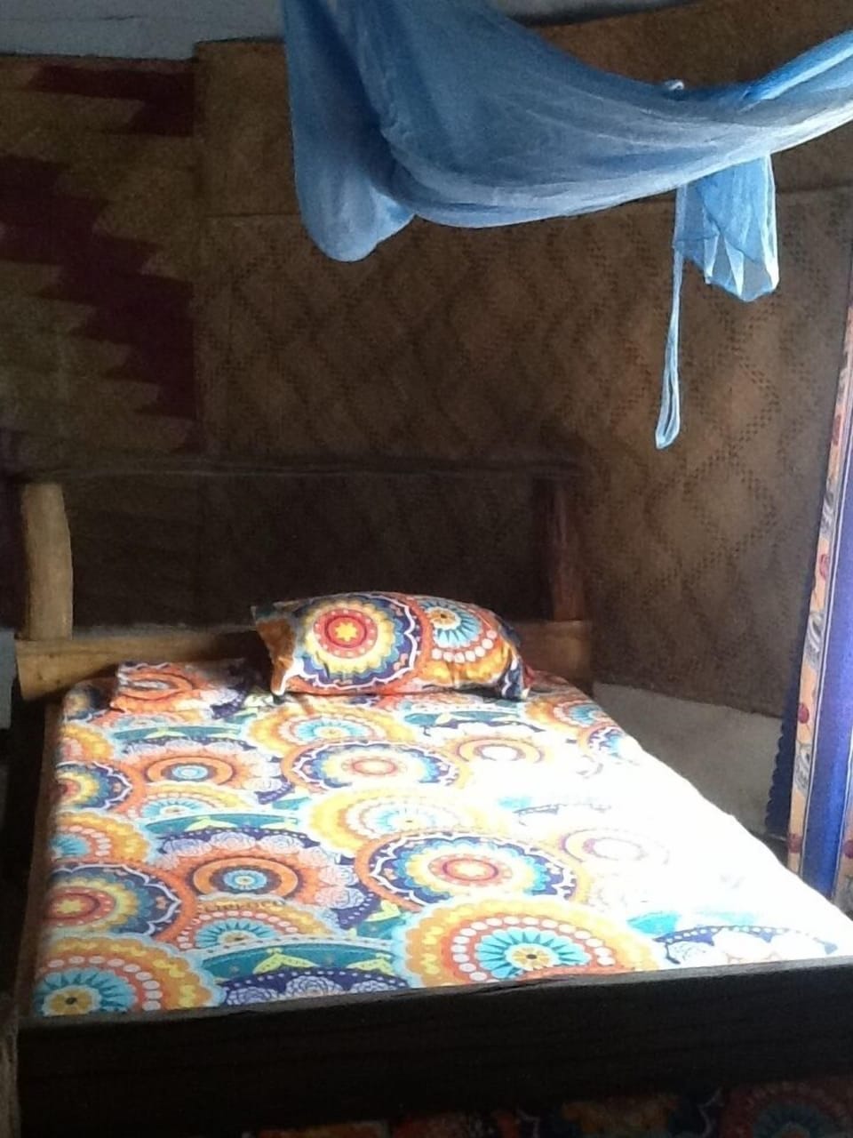 House, Multiple Beds, Non Smoking | Desk, bed sheets