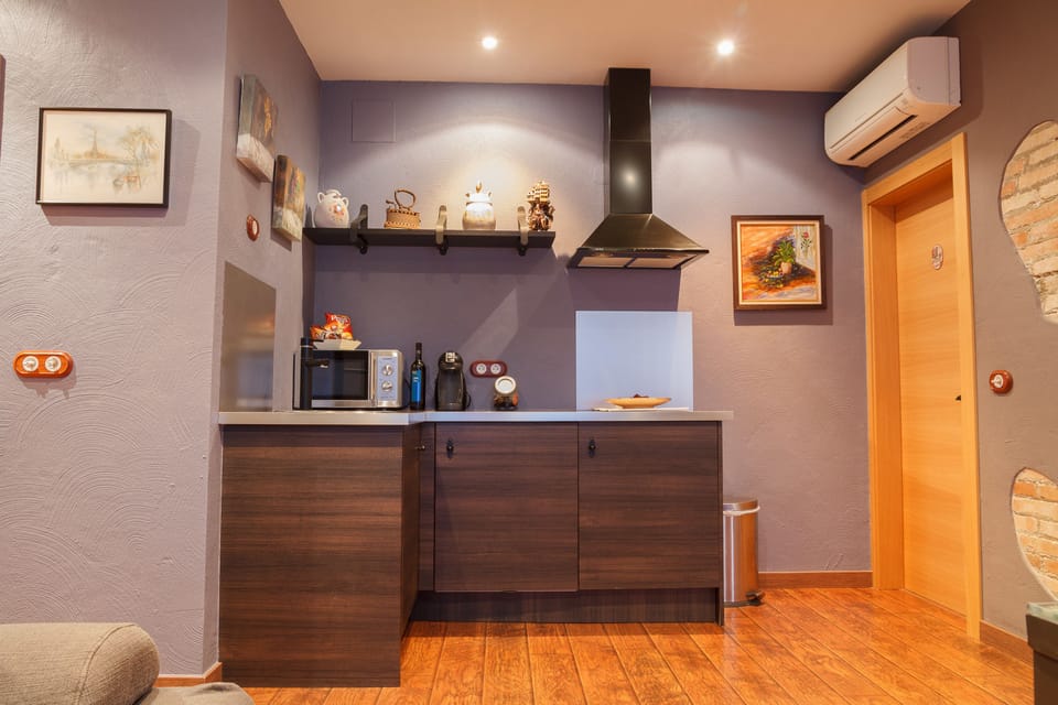 Apartment for 4 people | Private kitchen | Coffee/tea maker, electric kettle, highchair, coffee grinder
