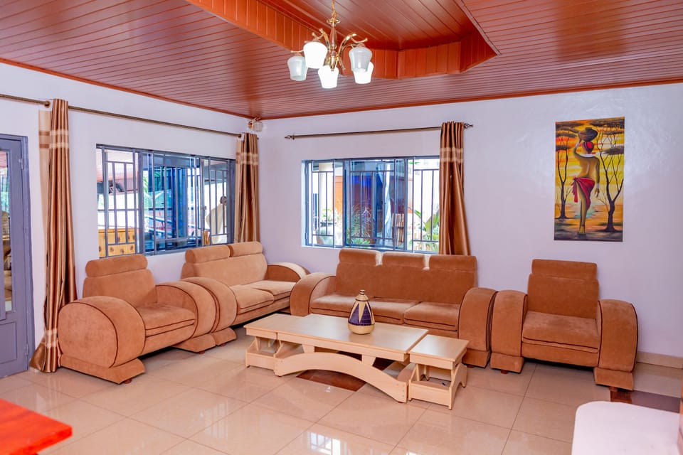 Executive Room, Non Smoking | Living area | Flat-screen TV